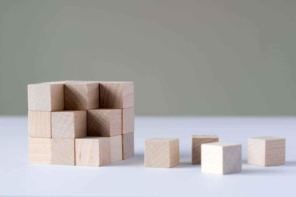 Wood cubes to complete a bigger square block